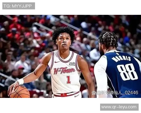 字母哥首节表现低迷未能得分却贡献助攻和防守表现引发关注